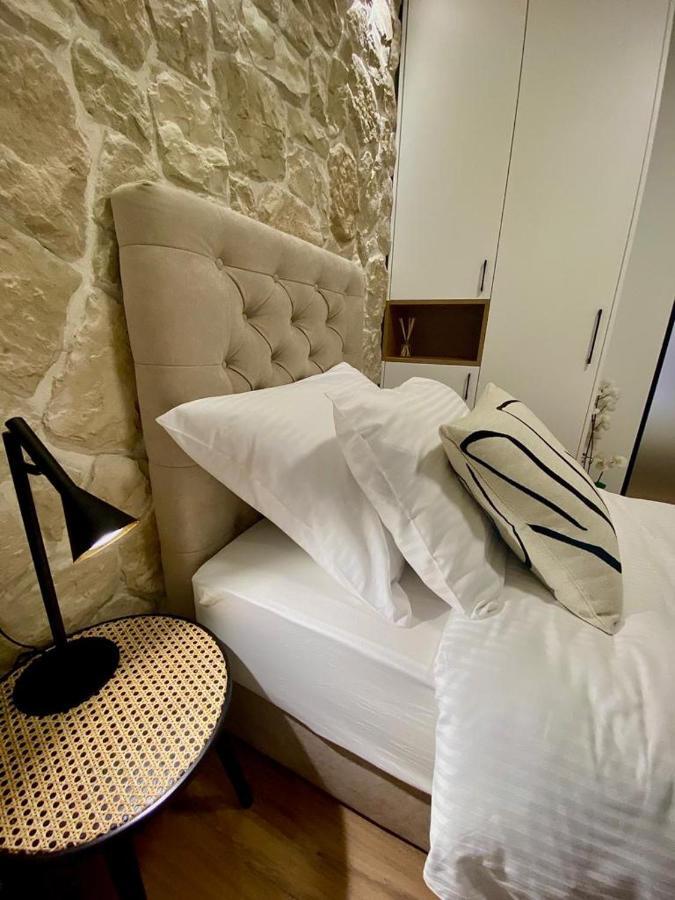 Apartment City Walls In Old Town Of Rovinj Exterior photo