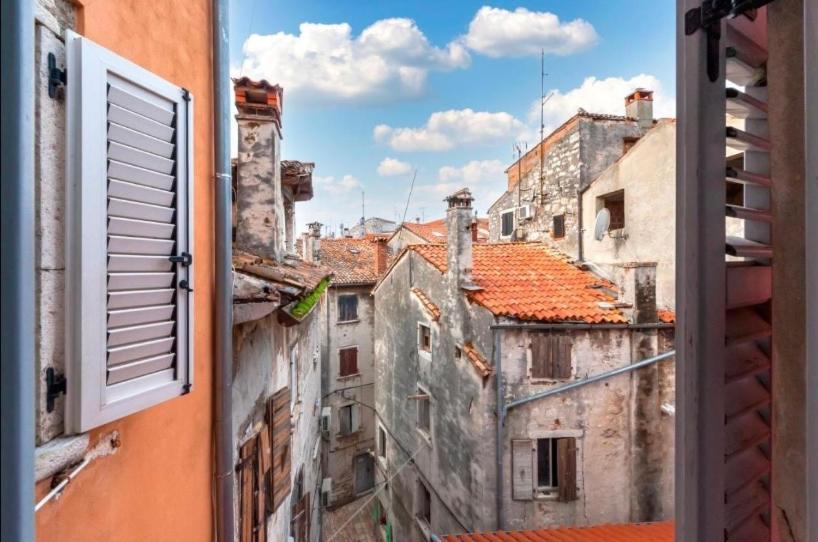 Apartment City Walls In Old Town Of Rovinj Exterior photo