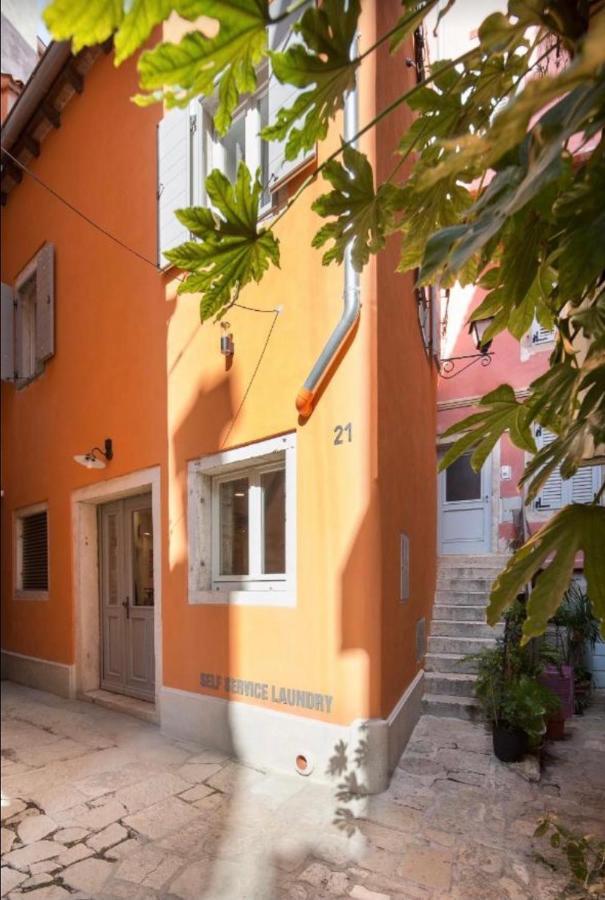Apartment City Walls In Old Town Of Rovinj Exterior photo